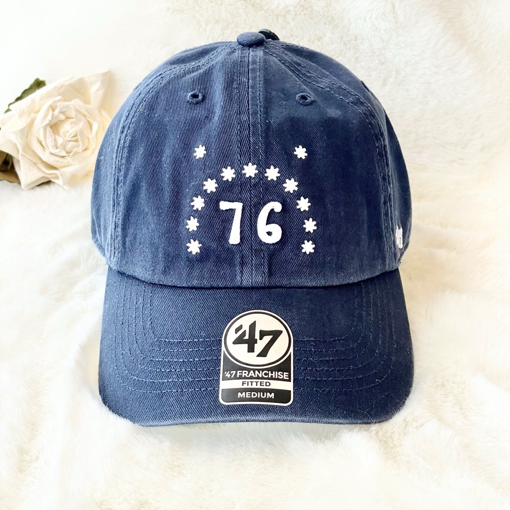 New with tags “76 & 13” AMERICANA HAT SZ Medium. Navy Blue with white stars